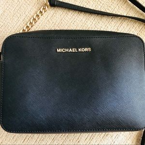 Michael Kors Jet Set East West Crossbody Bag